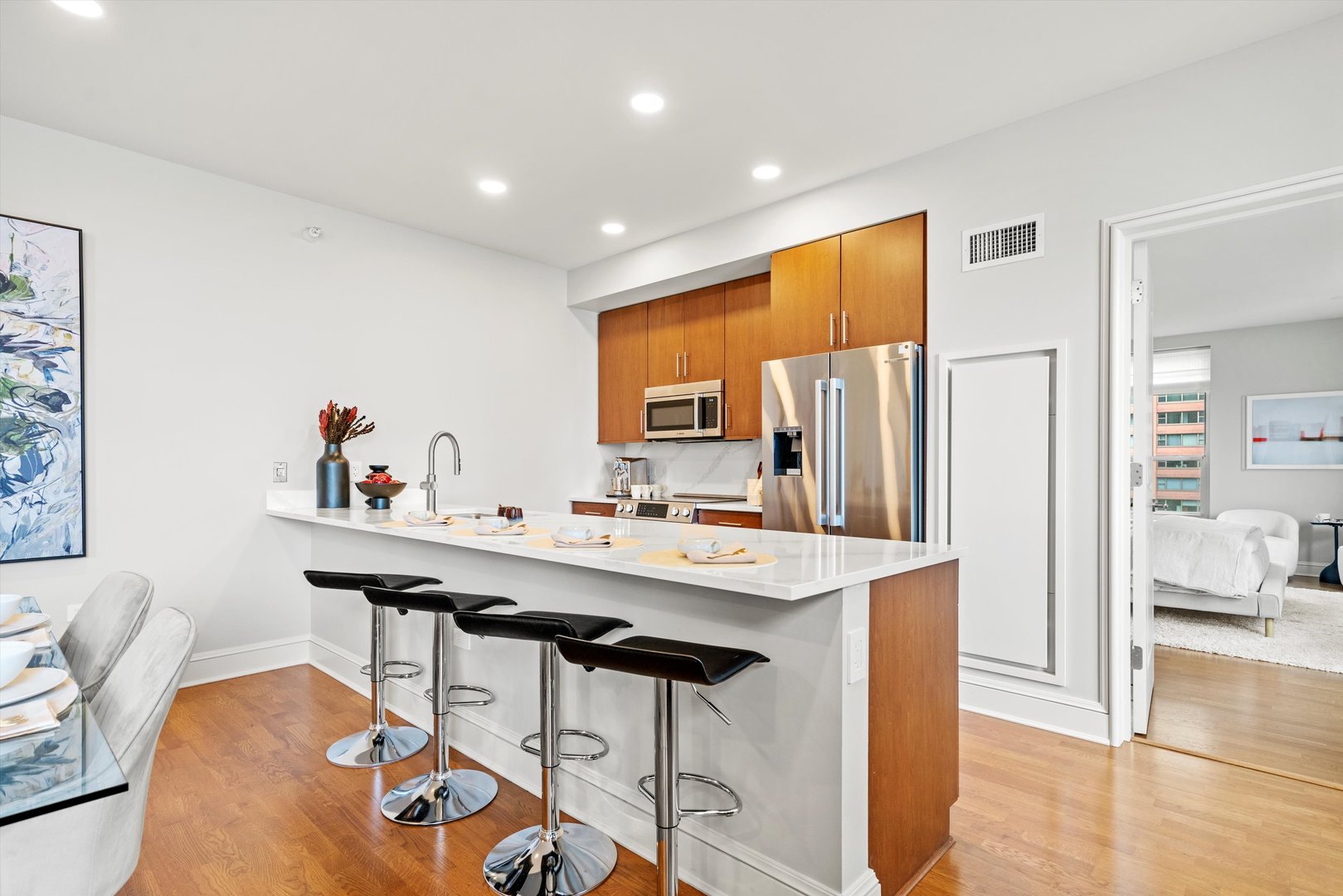 850 N Lake Shore Drive 1607 Property Photo 17