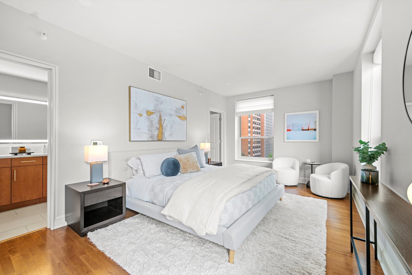 850 N Lake Shore Drive 1607 Property Photo 18