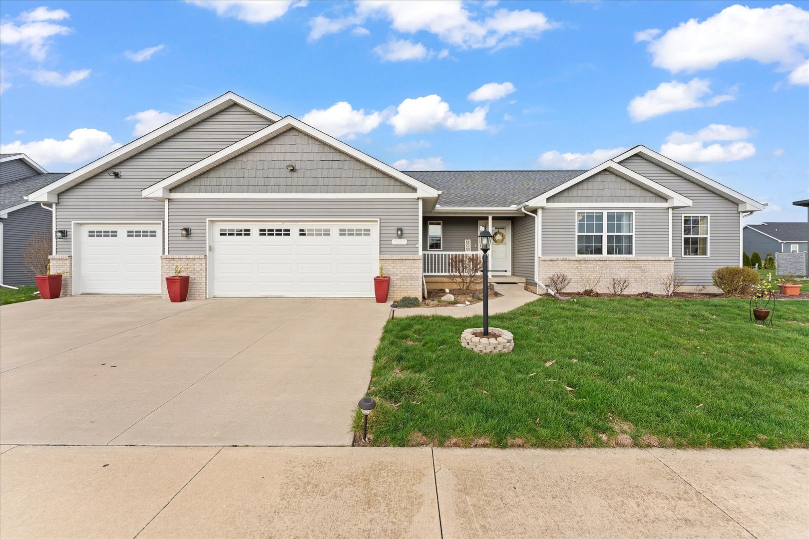 3503 S Deer Ridge Drive Property Photo 1