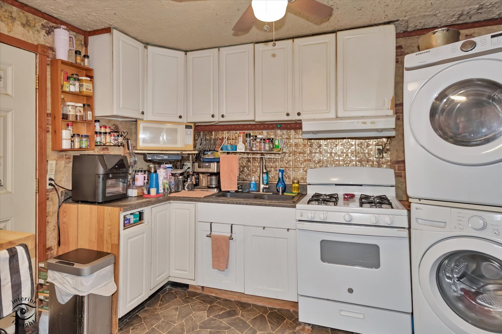 611 Daniels Street Property Photo 8