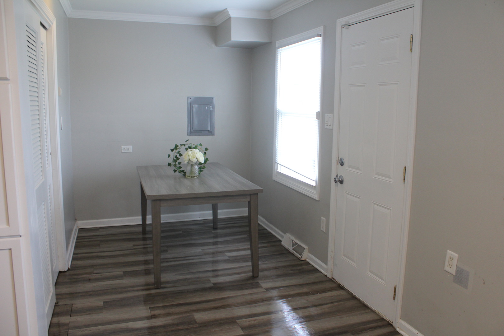 4627 Custer Avenue Property Photo 7