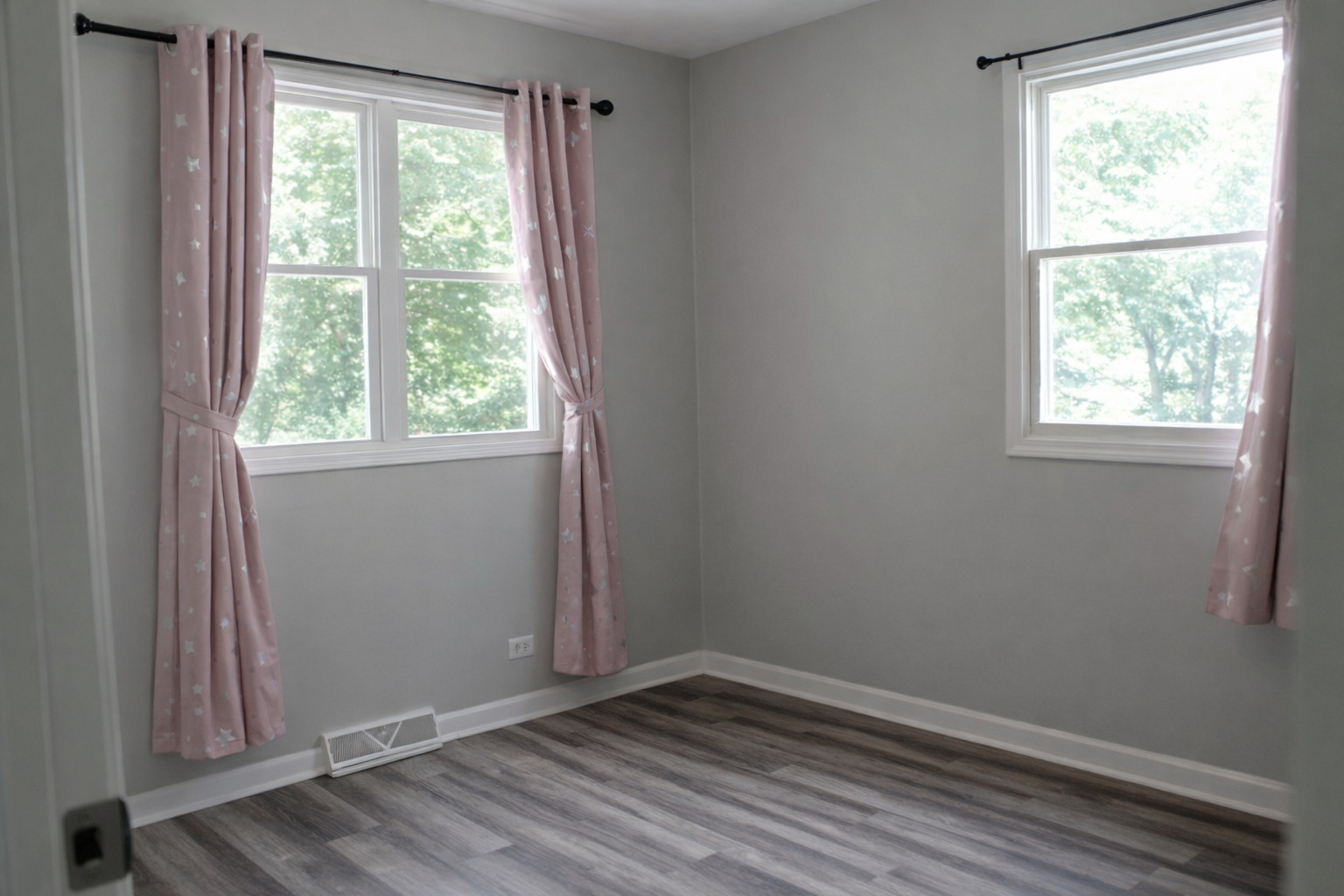 4627 Custer Avenue Property Photo 8