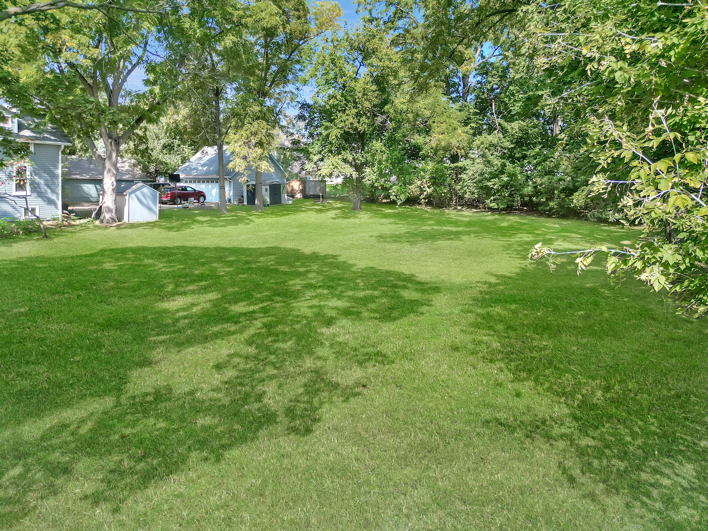 208 W Ellis Avenue Property Photo 8