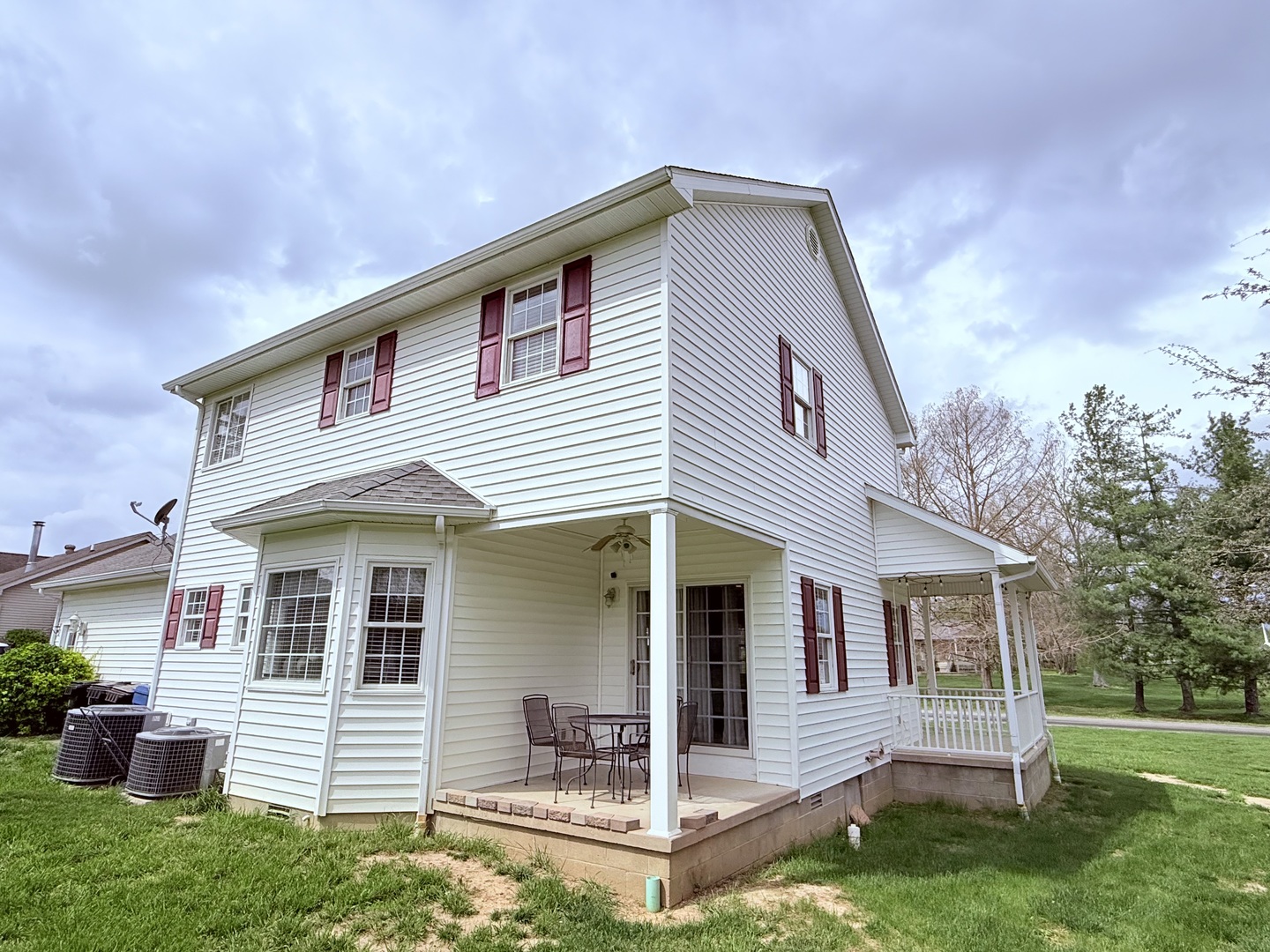 312 Cherokee Drive Property Photo 4