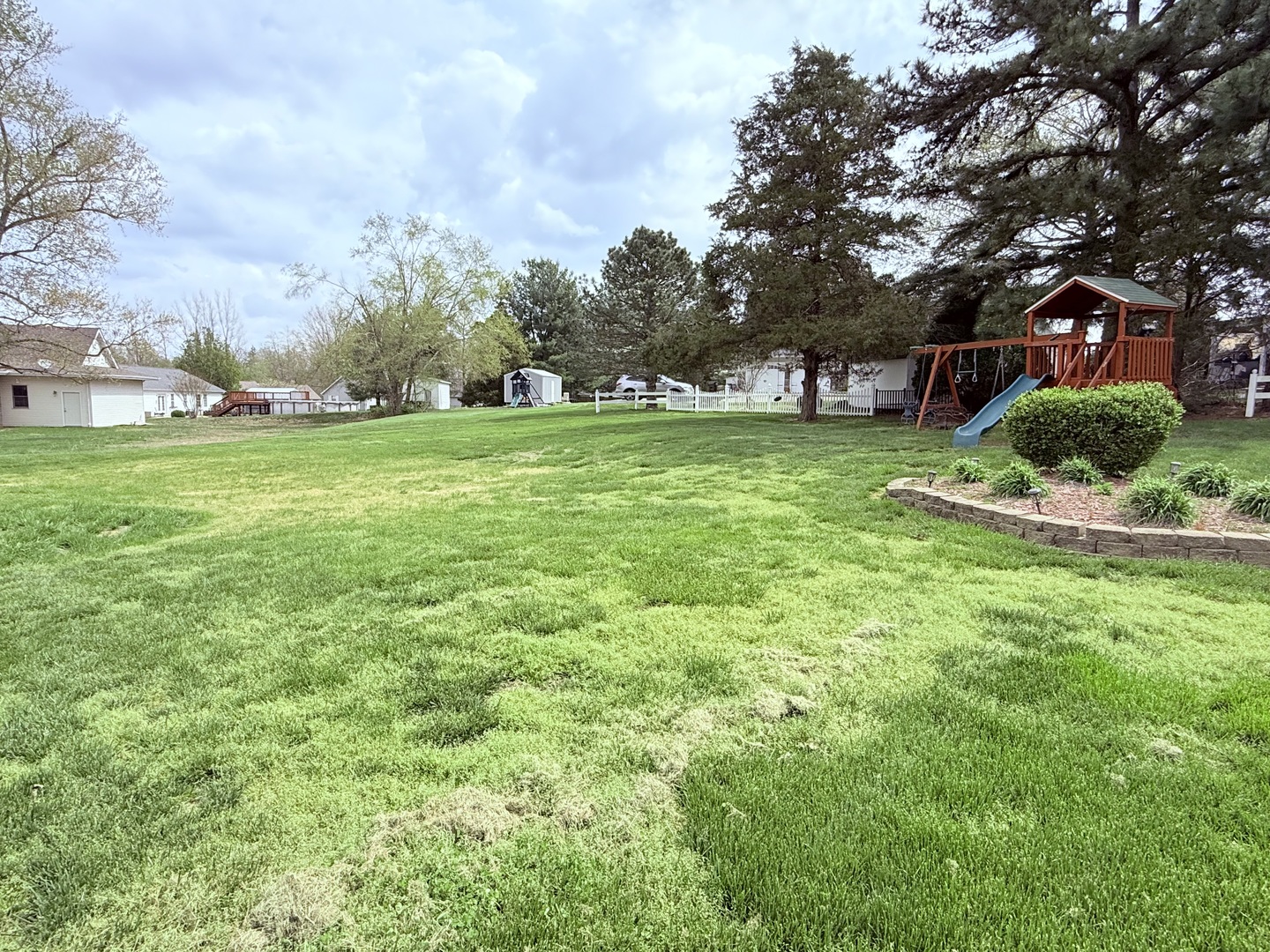 312 Cherokee Drive Property Photo 10