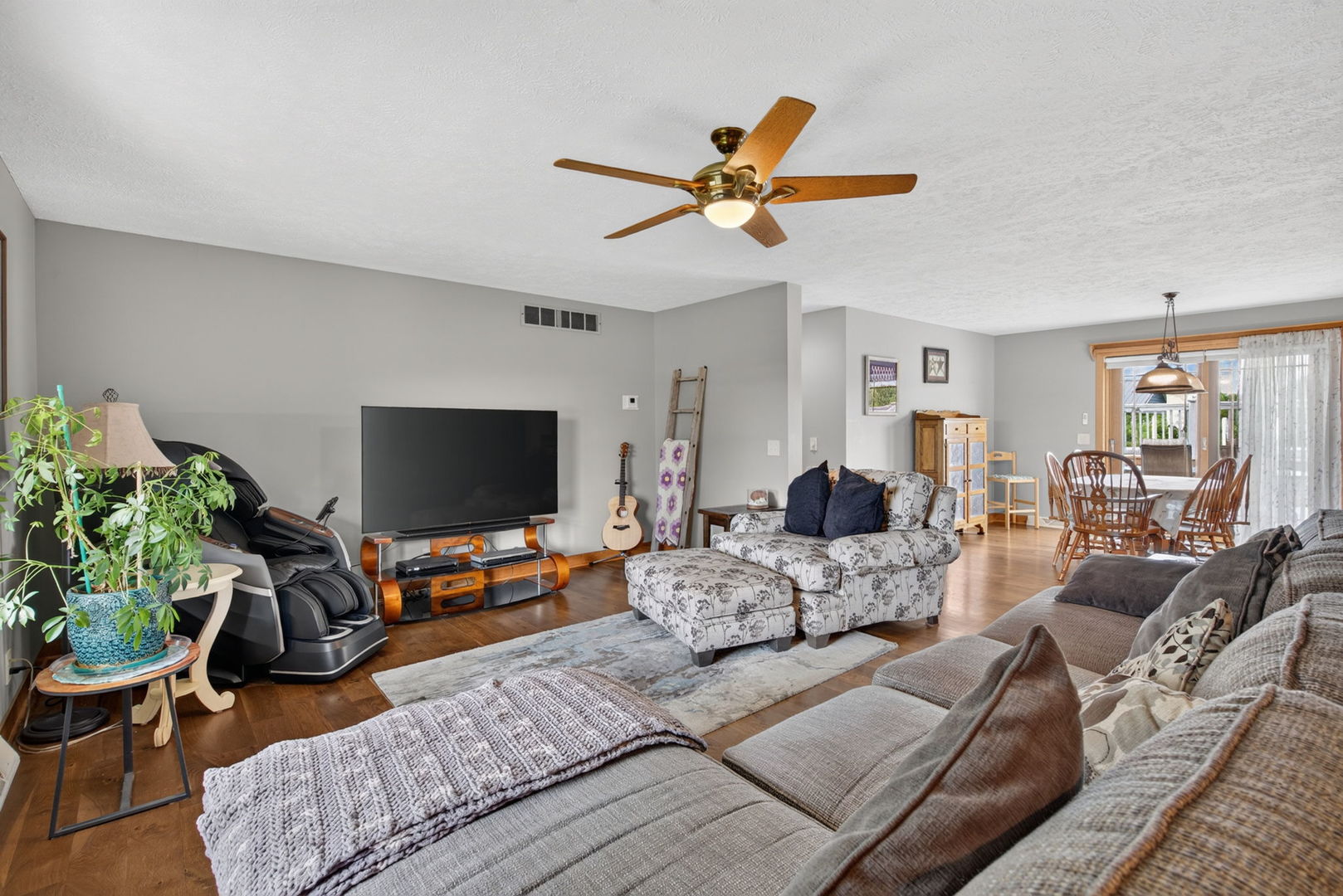 3365 N School Drive Property Photo 4