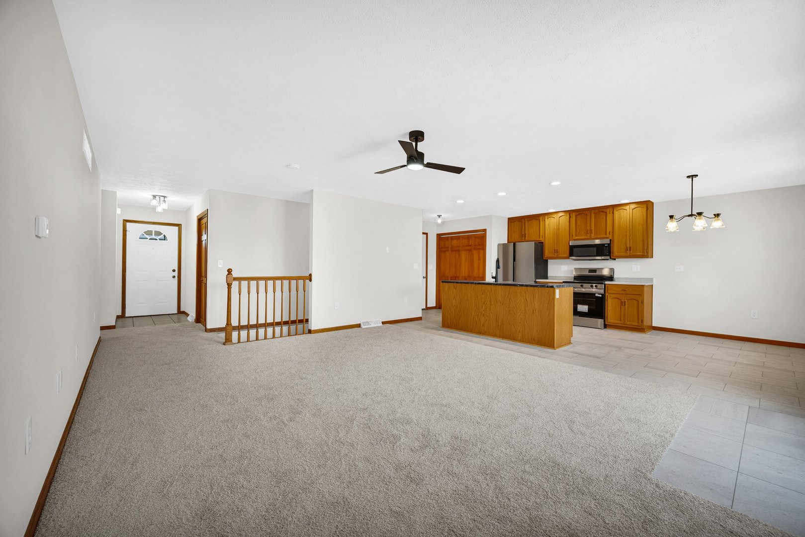 109 E Lake Court B Property Photo 3