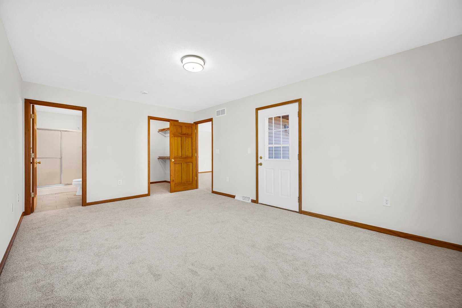 109 E Lake Court B Property Photo 14
