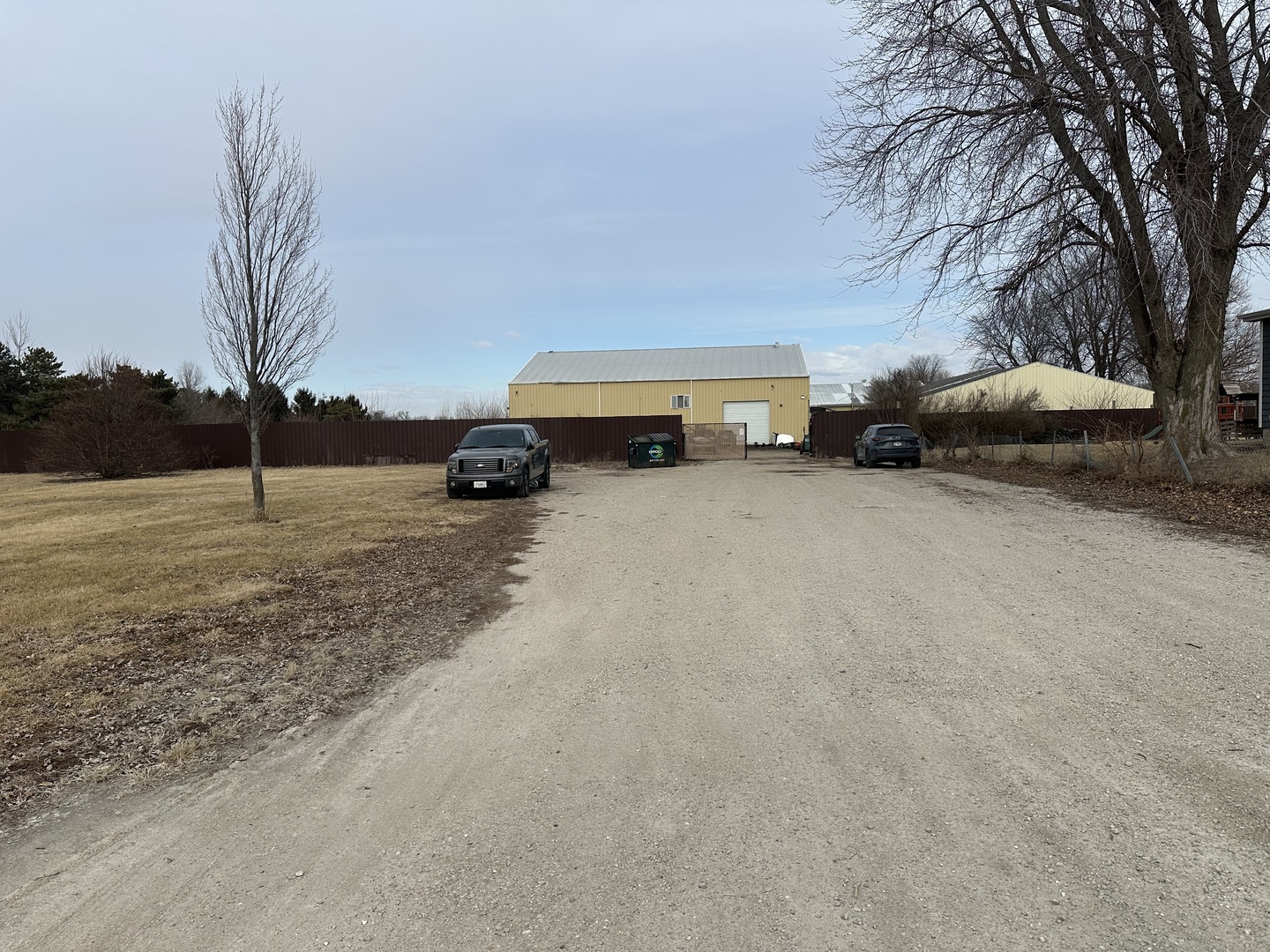 500 E Railroad Avenue Property Photo 1