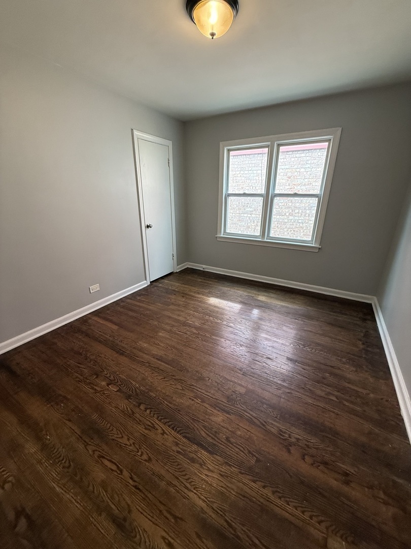 7952 S Trumbull Avenue Property Photo 4