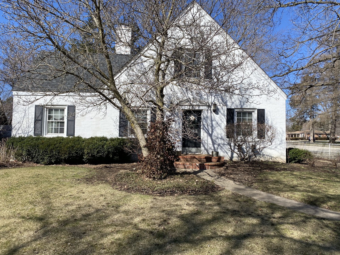 240 S Mchenry Avenue Property Photo 1