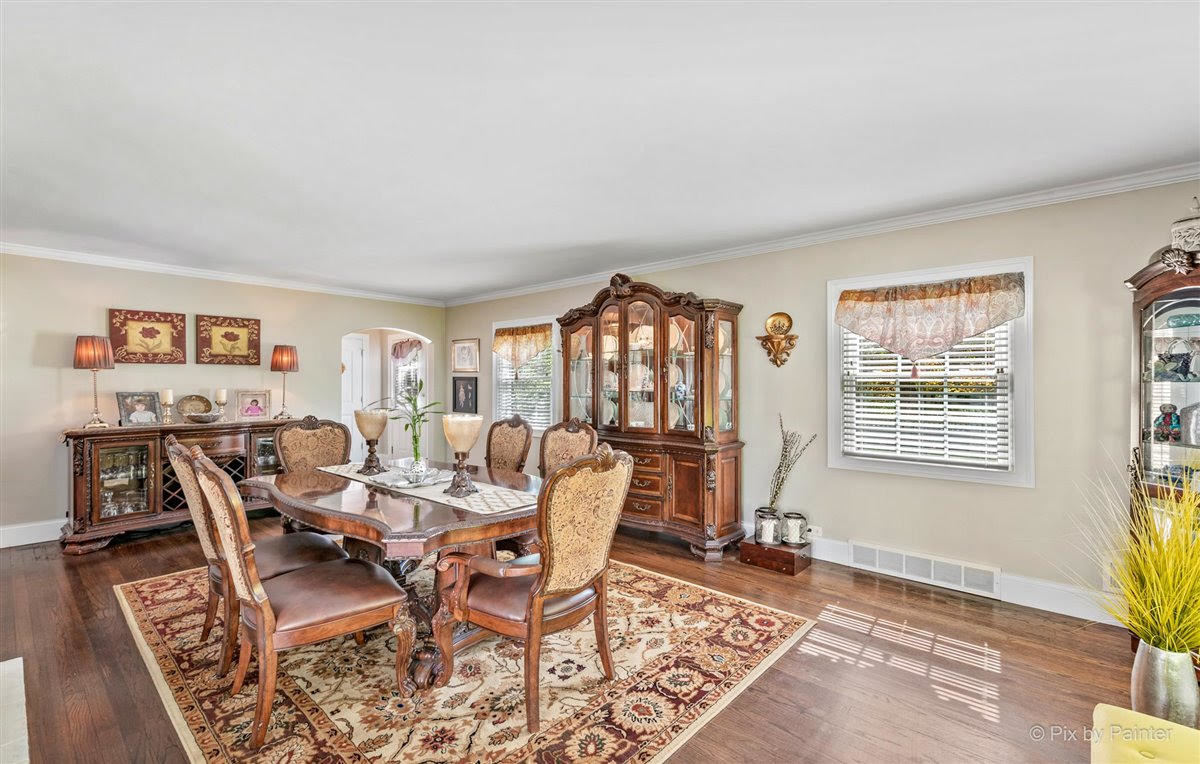 240 S Mchenry Avenue Property Photo 8