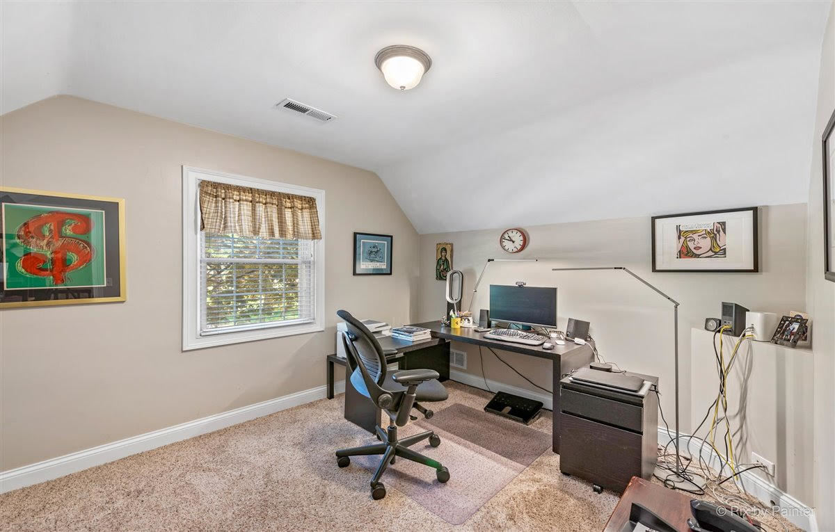 240 S Mchenry Avenue Property Photo 13
