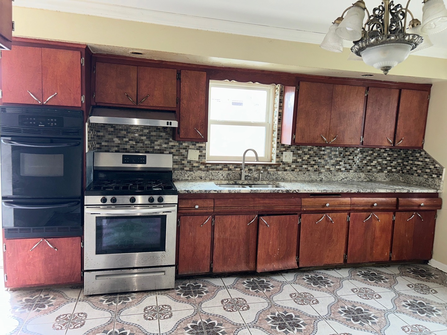 15210 Evers Street Property Photo 8