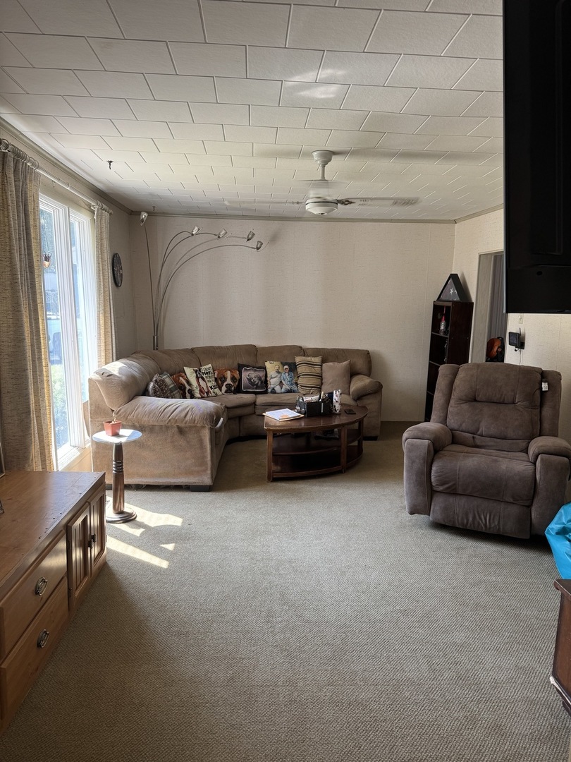 409 S Parkhill Street Property Photo 4