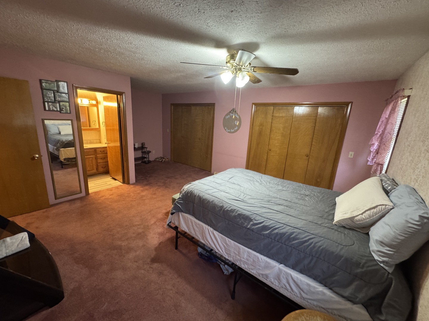 409 S Parkhill Street Property Photo 10