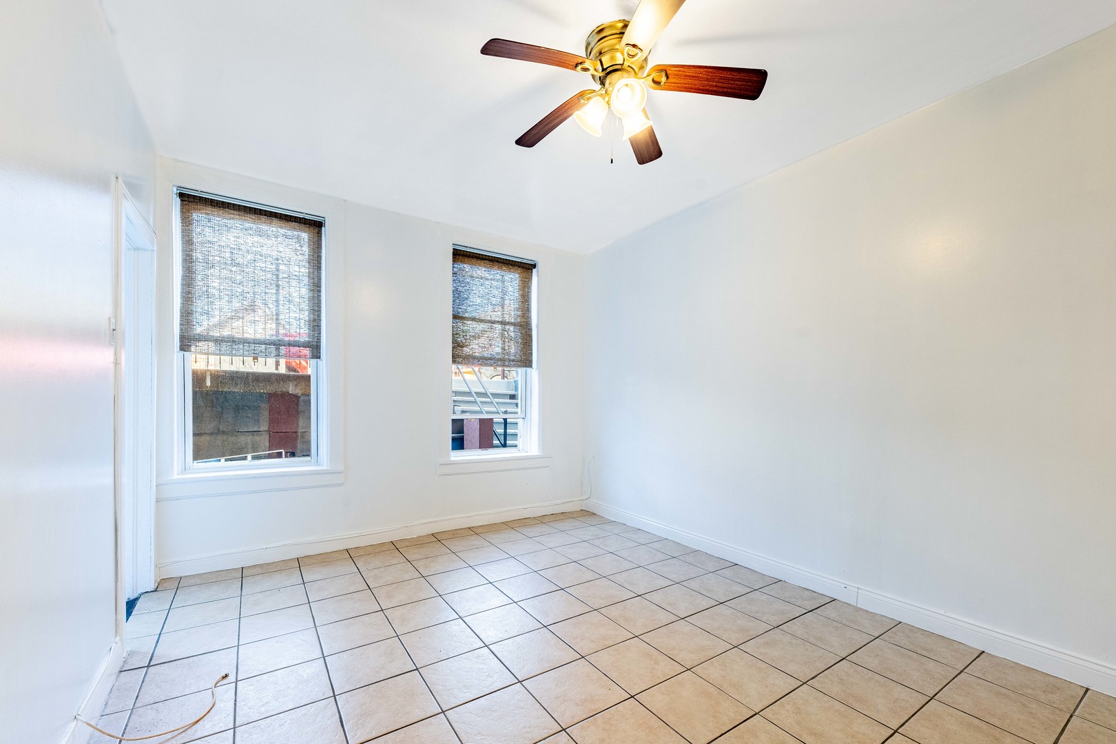 2109 W Cullerton Street Property Photo 5