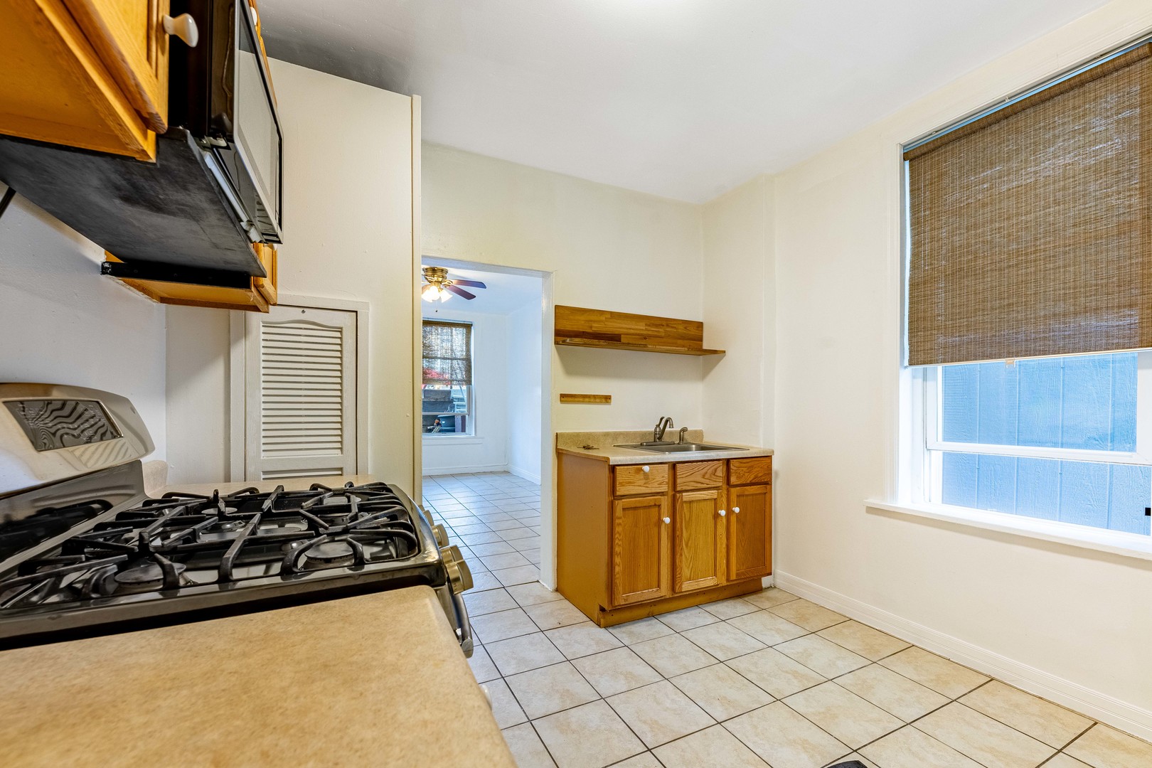 2109 W Cullerton Street Property Photo 13