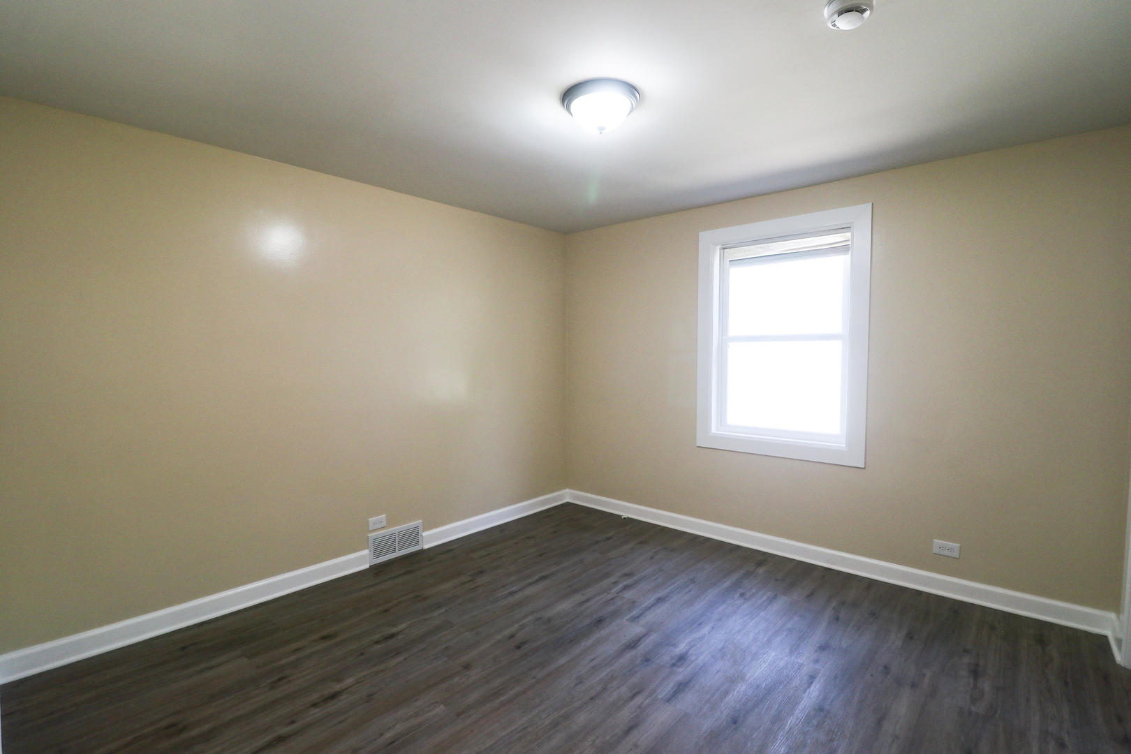 14632 Green Street Property Photo 8