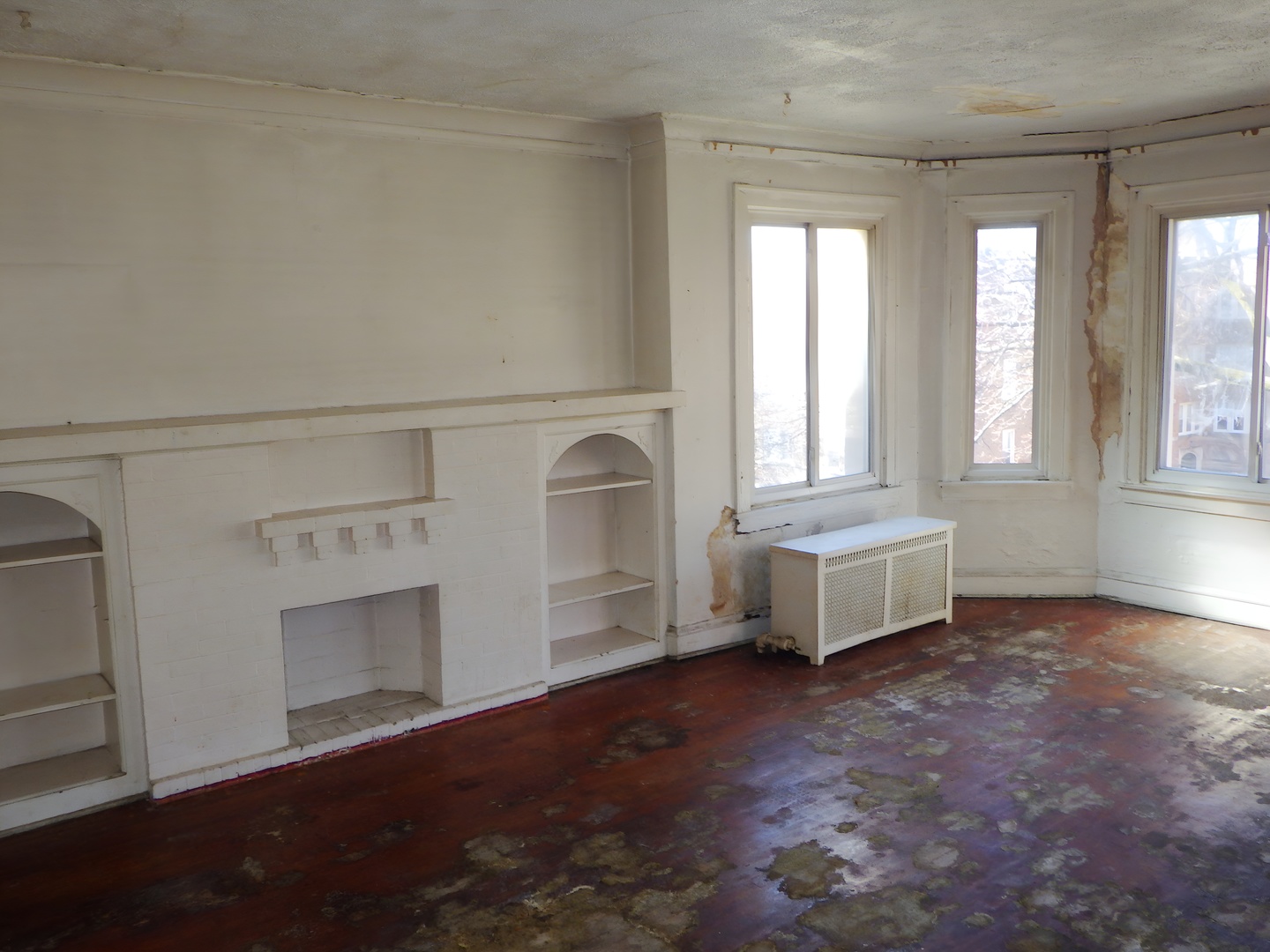 8223 S Ingleside Avenue Property Photo 4