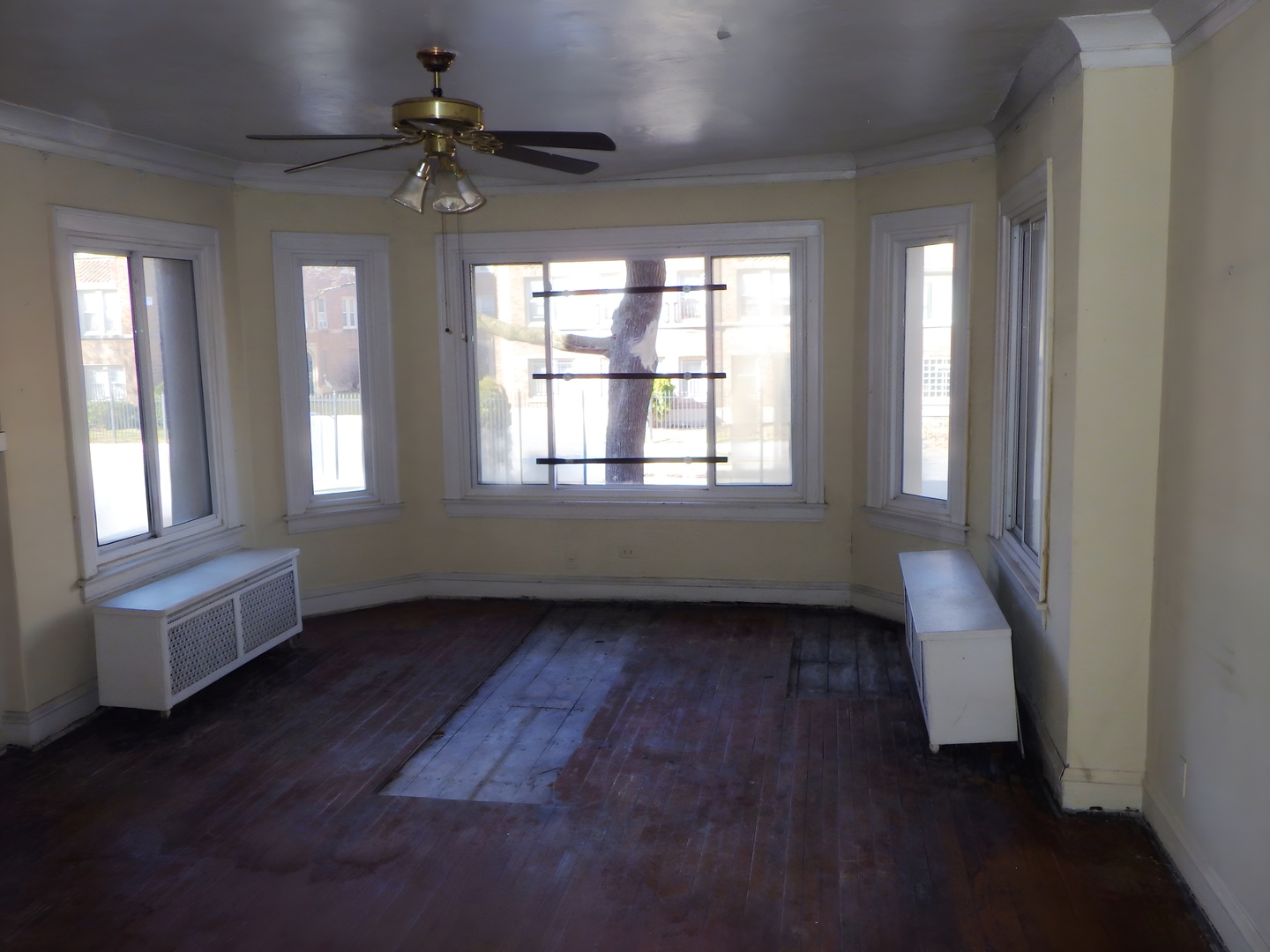 8223 S Ingleside Avenue Property Photo 7