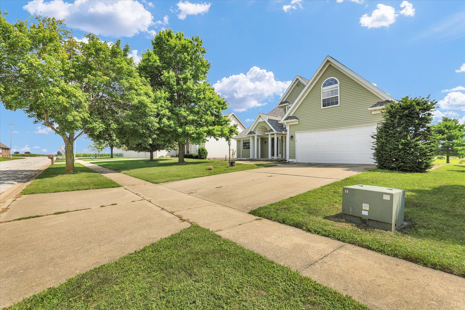 905 Pheasant Run Road Property Photo 3
