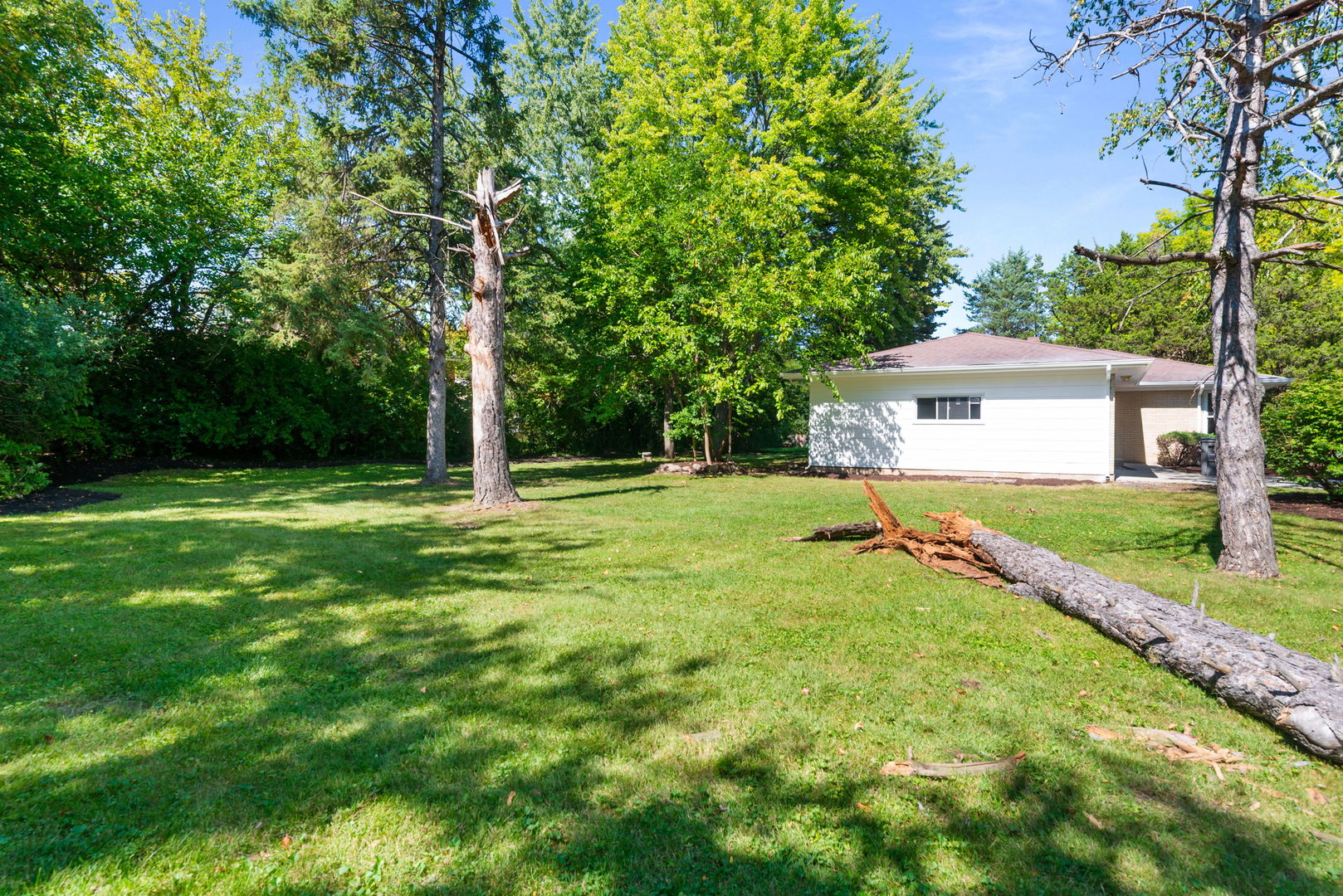 88 N Airlite Street Property Photo 2