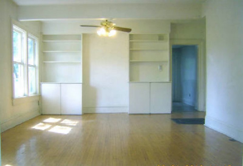 323 N Loomis Street Property Photo 9