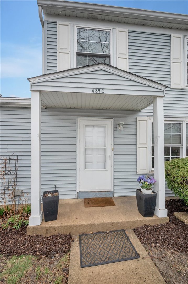 485 James Court C Property Photo 1