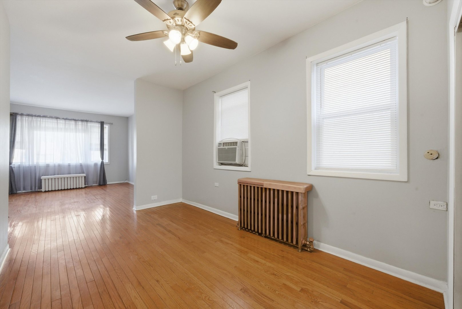 2836 S Union Avenue Property Photo 12
