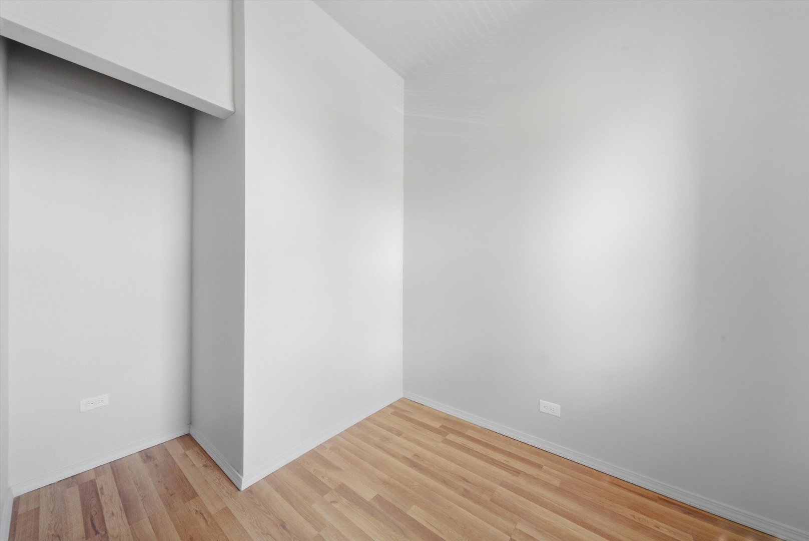 2836 S Union Avenue Property Photo 16