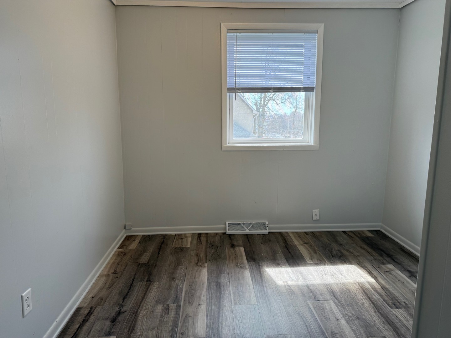826 N Spalding Street Property Photo 6