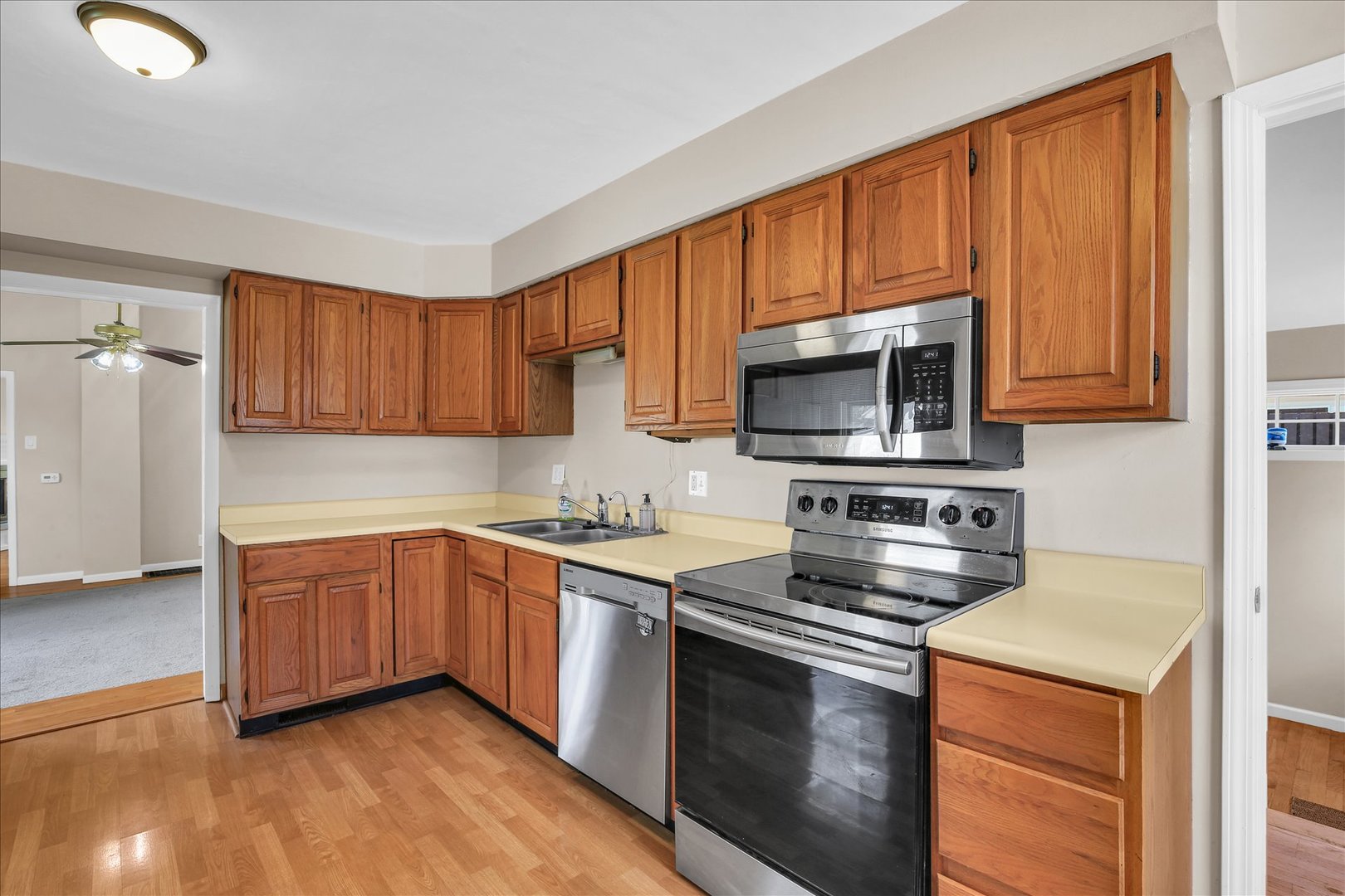 464 S Independence Street Property Photo 10