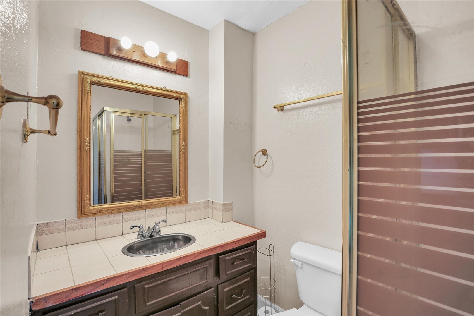 464 S Independence Street Property Photo 13