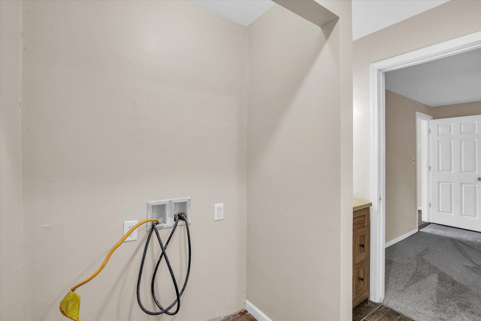 464 S Independence Street Property Photo 18