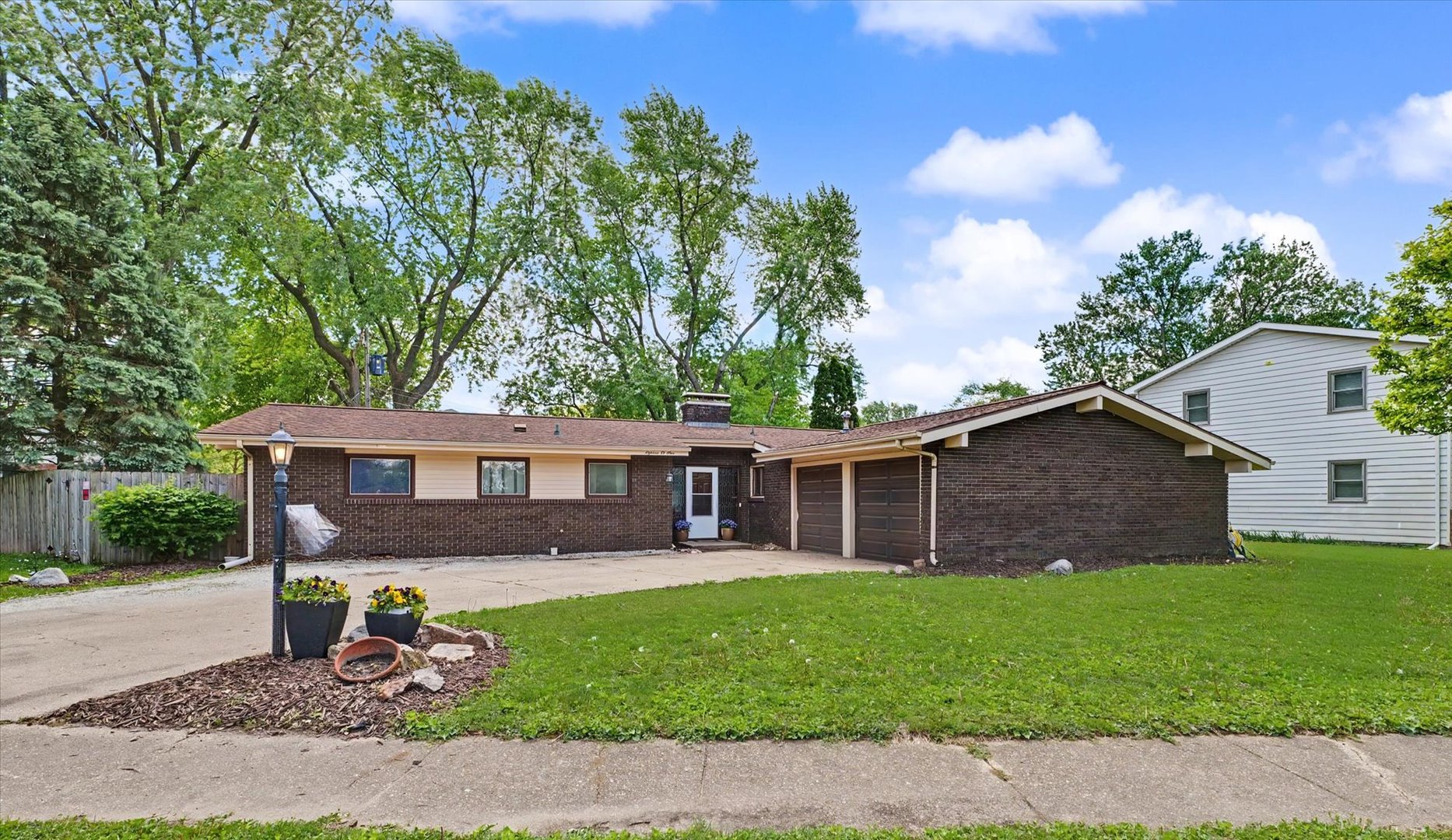 1809 Augusta Drive Property Photo 1