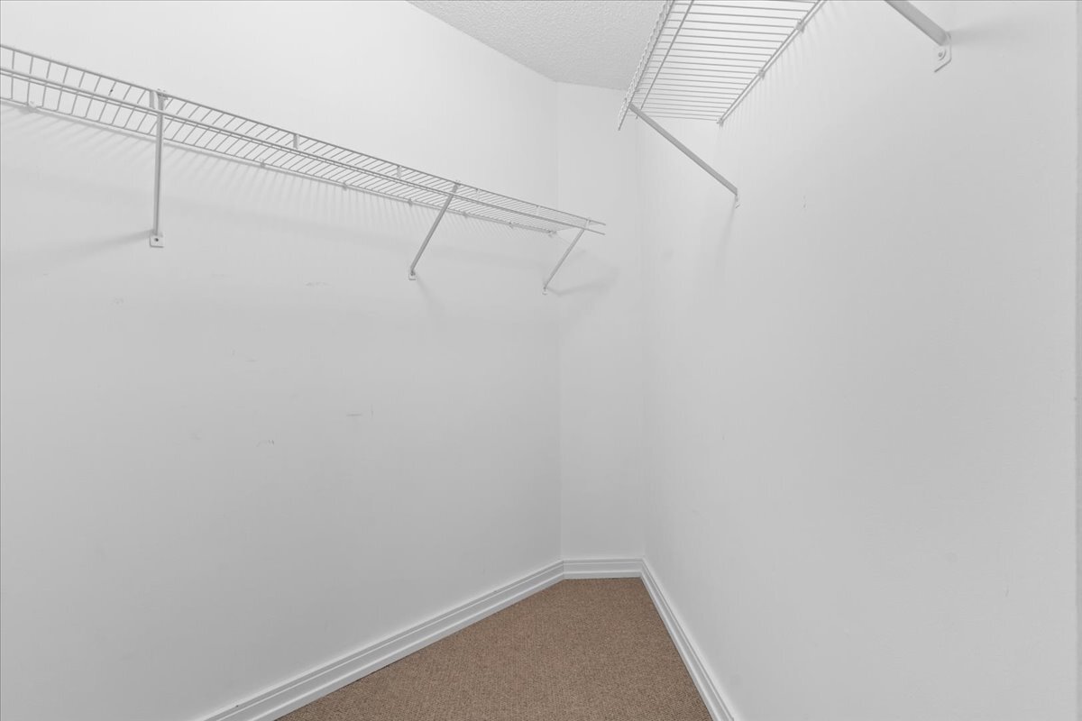 480 N Mcclurg Court 1013 Property Photo 17