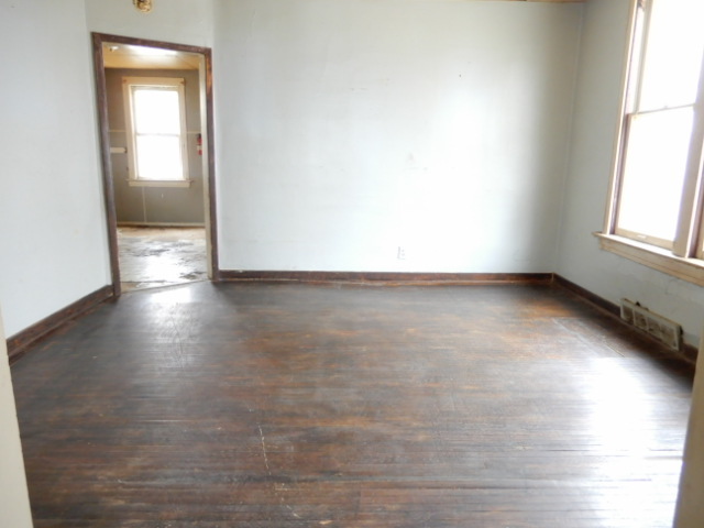 195 W 15th Street Property Photo 8
