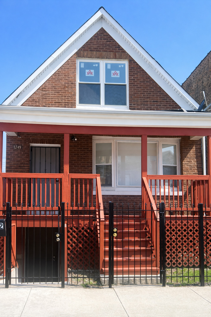 1249 S Kolin Avenue 2 Property Photo 1