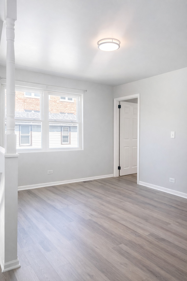 1249 S Kolin Avenue 2 Property Photo 5