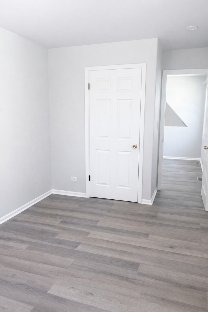 1249 S Kolin Avenue 2 Property Photo 10