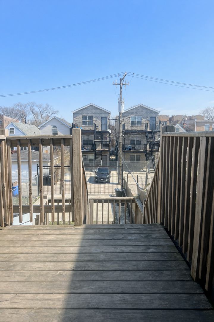 1249 S Kolin Avenue 2 Property Photo 18