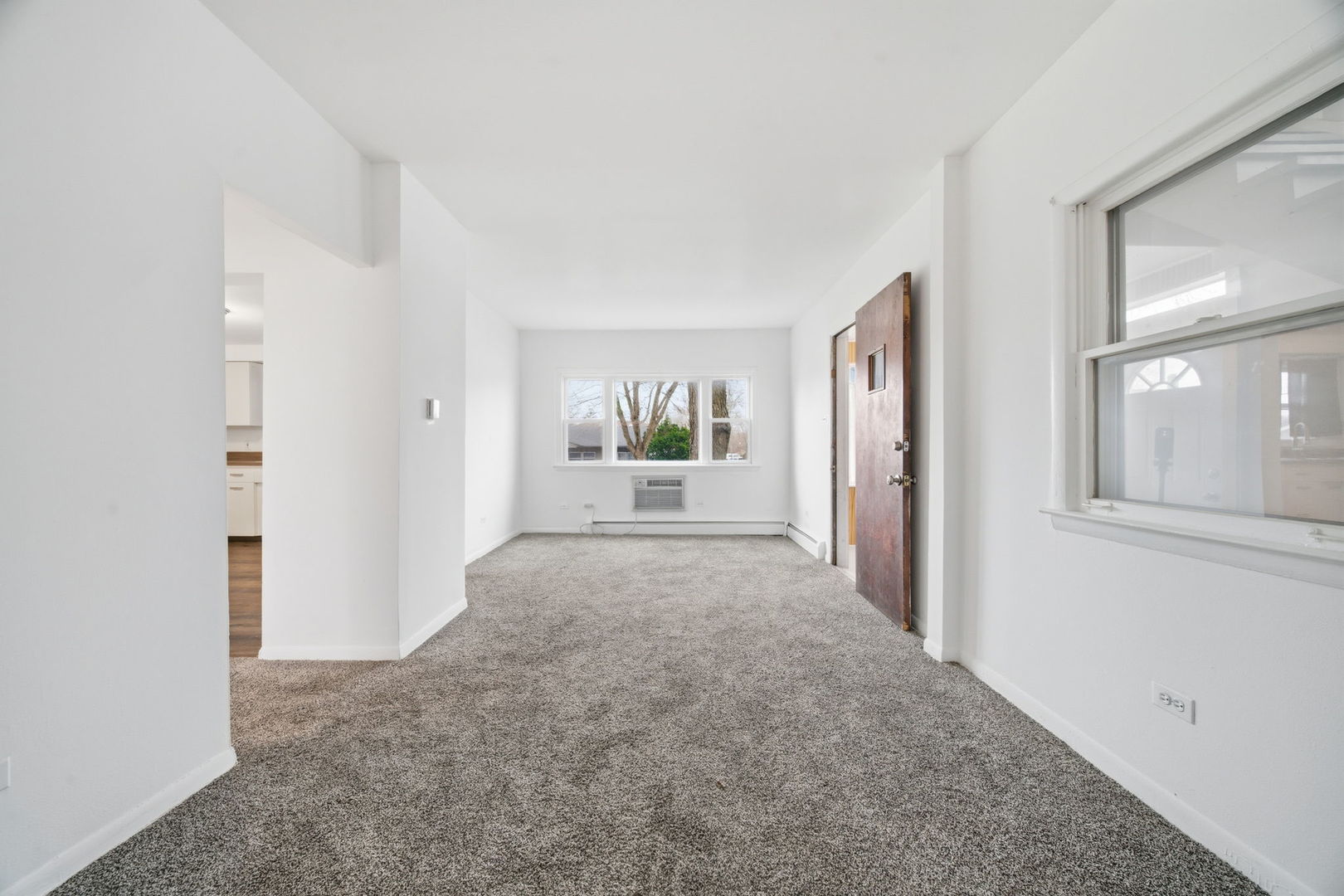 12815 Clinton Street Property Photo 16