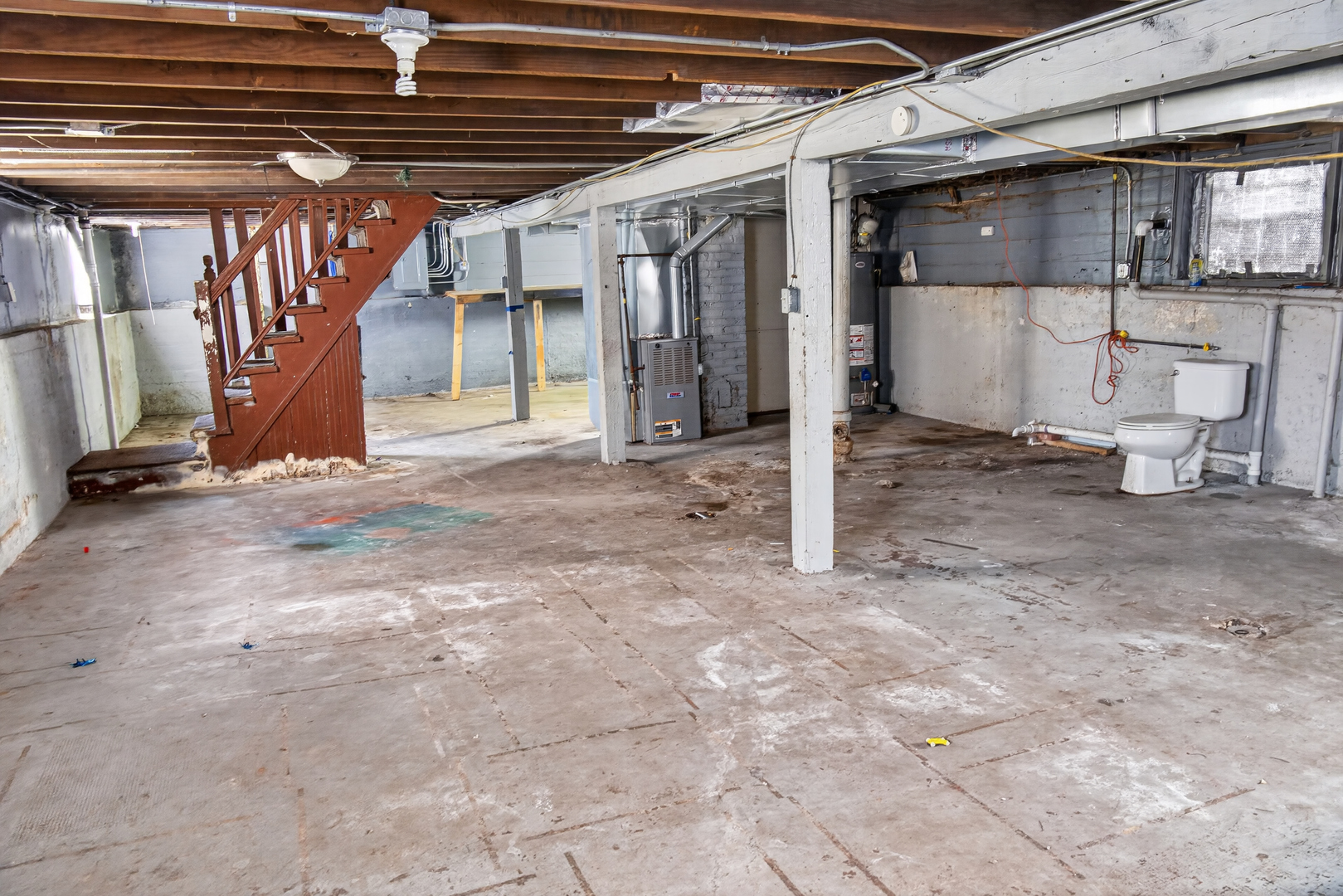 8106 S Burnham Avenue Property Photo 3