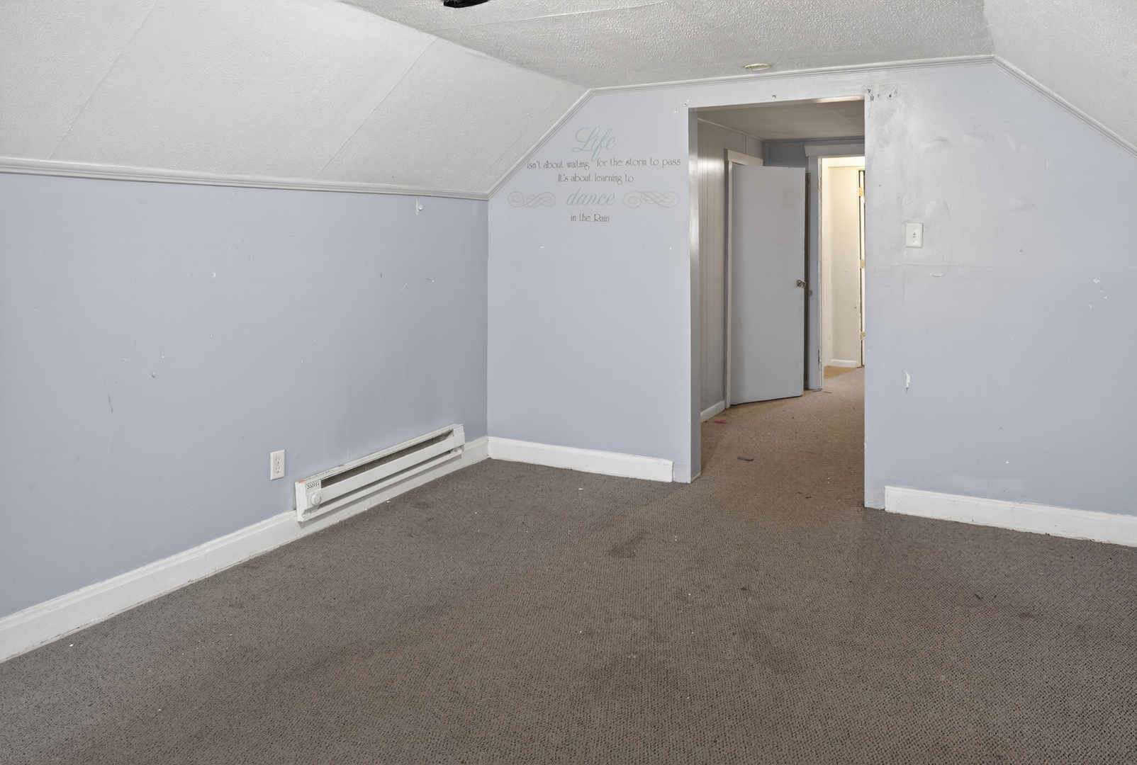 8106 S Burnham Avenue Property Photo 5