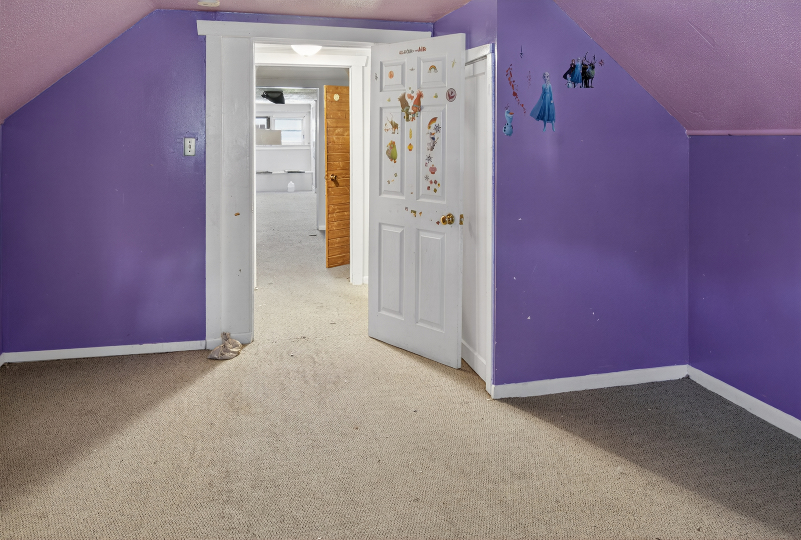 8106 S Burnham Avenue Property Photo 7