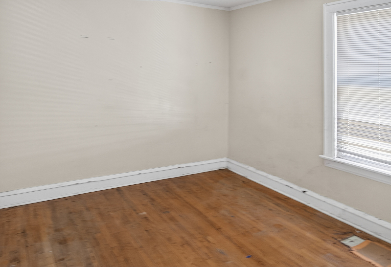 8106 S Burnham Avenue Property Photo 13
