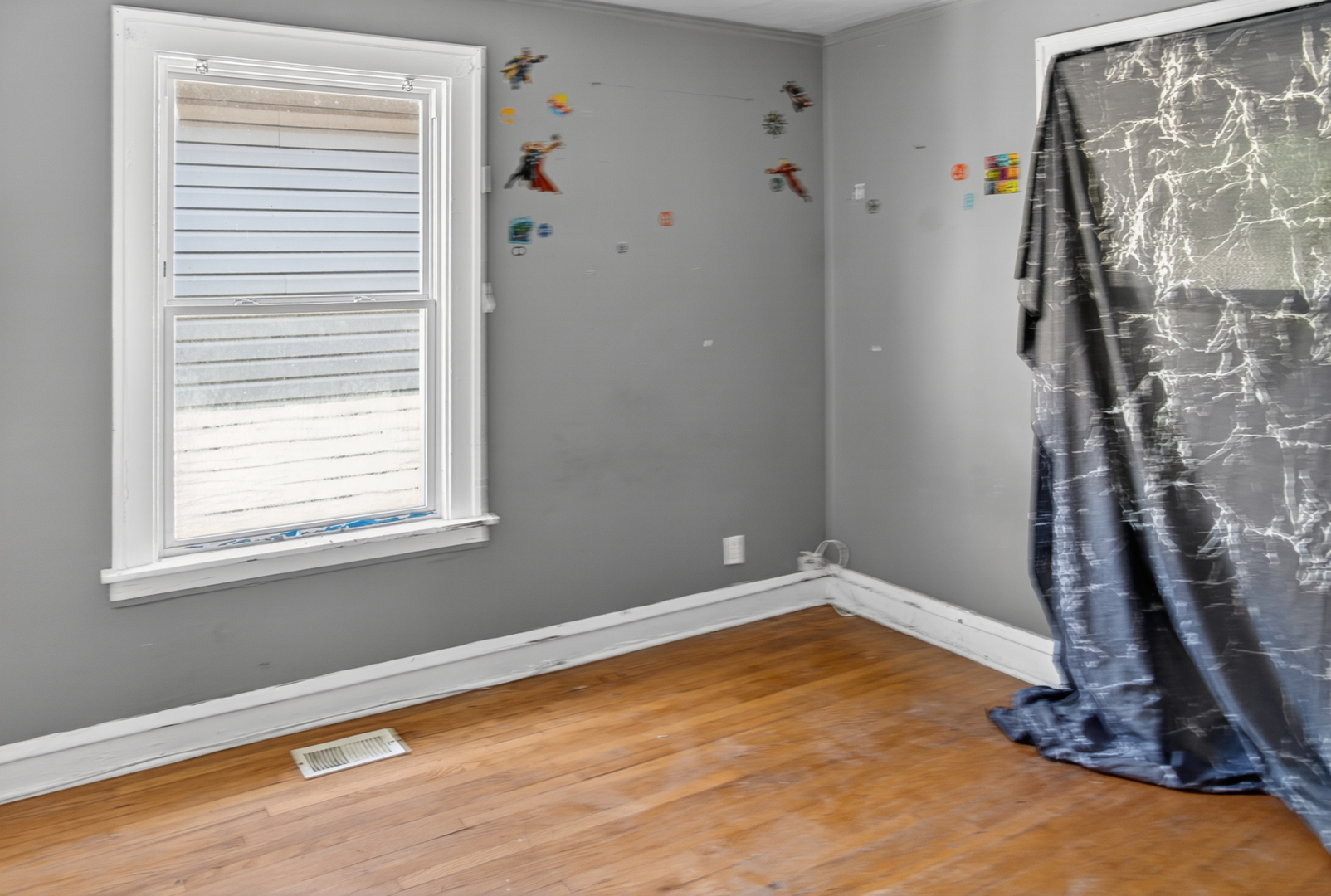 8106 S Burnham Avenue Property Photo 14
