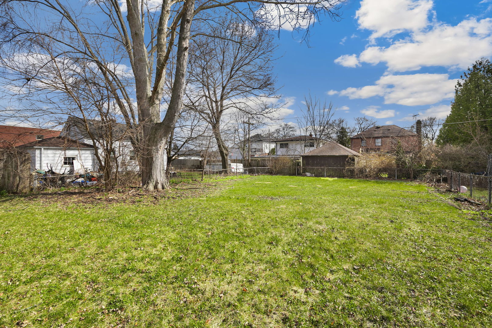 909 Highland Avenue Property Photo 3