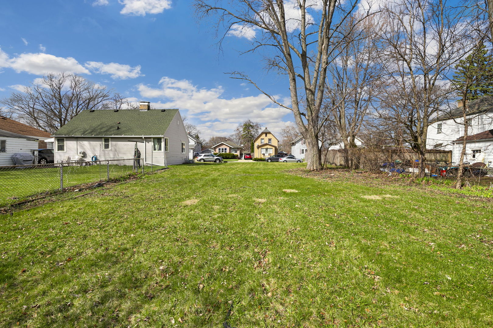 909 Highland Avenue Property Photo 4